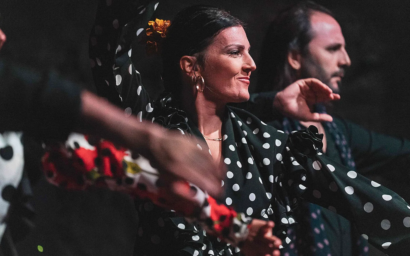 Flamenco performer clapping during a Palau Dalmases show